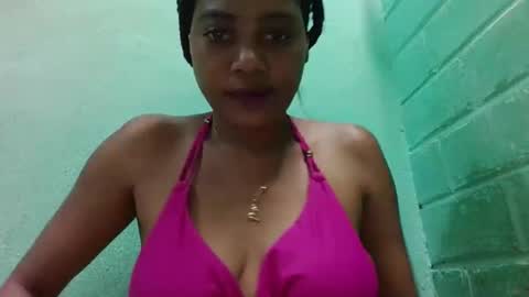 Snapshot of miinah chatting on 03-23-26, 10:52 miinah online show from 03-23-26, 10:52