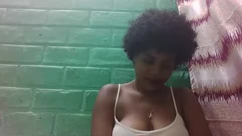 Snapshot of miinah chatting on 04-05-26, 06:27 miinah online show from 04-05-26, 06:27