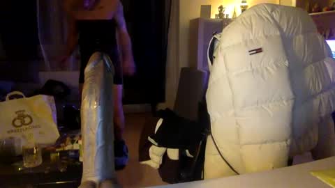 miiniimoyze6969681843 online show from 01-01-25, 05:22