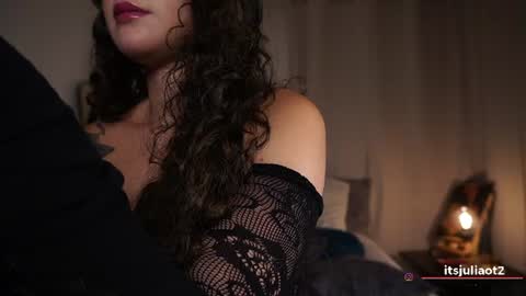 Snapshot of miissjulia chatting on 06-30-26, 01:50 online show from 06-30-26, 01:50