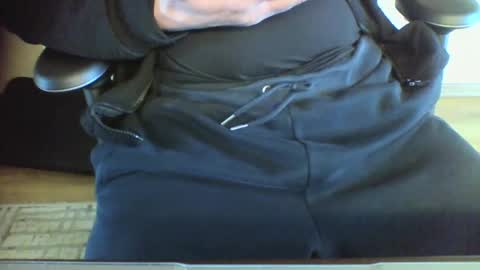 Snapshot of mik116 chatting on 03-10-25, 10:37 mik online show from 03-10-25, 10:37