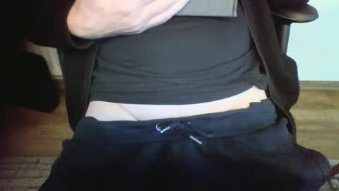 Snapshot of mik116 chatting on 09-17-25, 08:27 mik online show from 09-17-25, 08:27