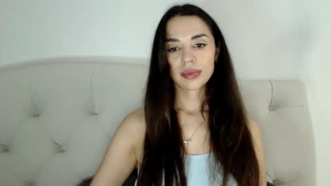 Snapshot of mika_gold7 chatting on 11-21-25, 08:07 Mika online show from 11-21-25, 08:07