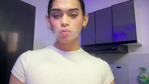 mika_pedersen online show from 11-17-25, 09:42