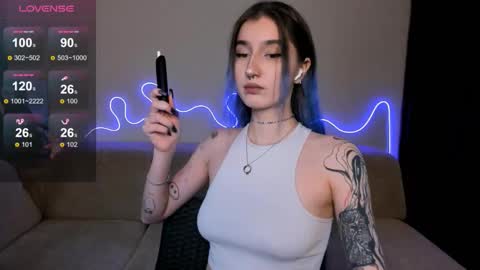 Mika online show from 10-25-25, 12:13