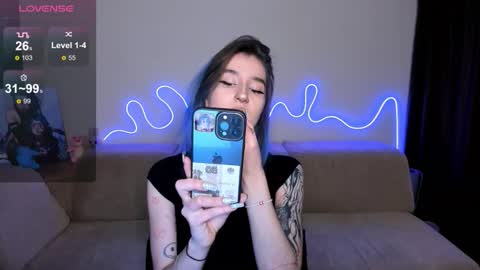 Mika online show from 11-18-25, 11:14