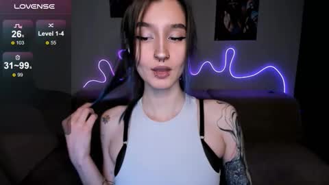 Mika online show from 02-25-26, 03:43