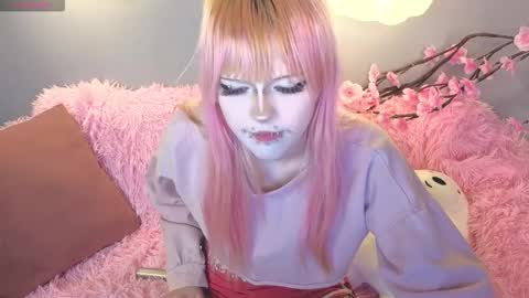 Snapshot of mika_vatashi chatting on 02-11-26, 07:35 Mika online show from 02-11-26, 07:35