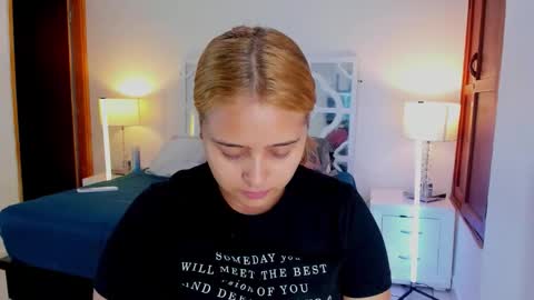 Mikaela blondie bigass online show from 02-11-26, 12:21