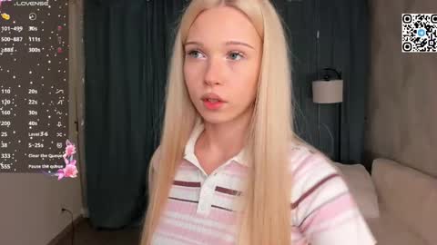 Snapshot of mikaelataron chatting on 04-19-26, 09:28 Angel girl online show from 04-19-26, 09:28