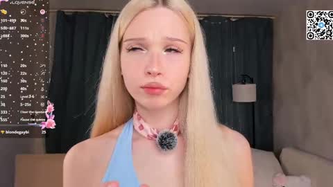 Snapshot of mikaelataron chatting on 05-01-26, 08:46 Angel girl online show from 05-01-26, 08:46