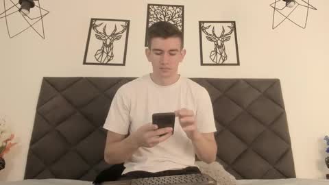 mikael online show from 03-12-25, 07:02