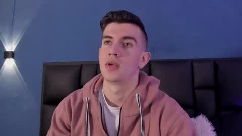 mikael online show from 10-01-25, 03:56