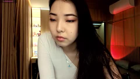 Snapshot of mikakimura chatting on 10-26-25, 04:35 Miko now i live in Vietnam online show from 10-26-25, 04:35