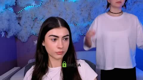 Mika online show from 04-02-26, 05:49