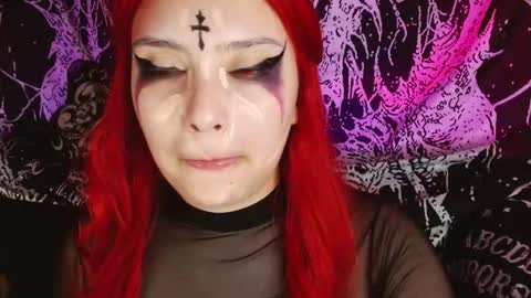 Snapshot of mikaskullcs chatting on 10-30-25, 10:54 Mika online show from 10-30-25, 10:54