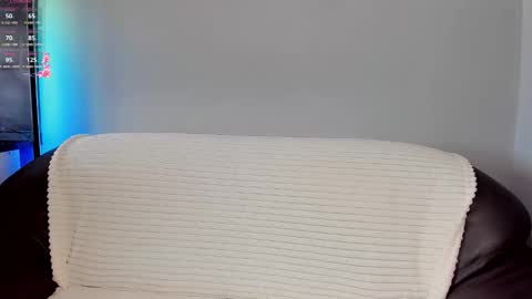 Snapshot of mikasssu chatting on 11-10-25, 08:24 mikasssu online show from 11-10-25, 08:24