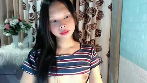 Snapshot of mikaygoddessxx chatting on 03-11-26, 03:23 Mikay online show from 03-11-26, 03:23