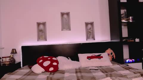 mikaylaraven online show from 01-08-26, 04:59