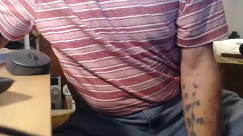 Snapshot of mike694fun chatting on 02-17-26, 08:37 mike694fun online show from 02-17-26, 08:37