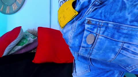 Snapshot of mike_0233 chatting on 12-15-24, 10:18 Mike 0233 online show from 12-15-24, 10:18