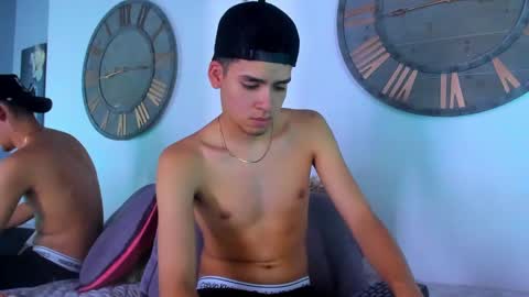 Snapshot of mike_0233 chatting on 12-29-24, 09:17 Mike 0233 online show from 12-29-24, 09:17