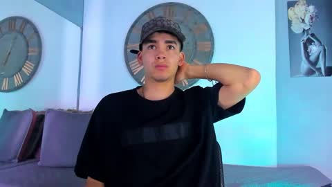 Snapshot of mike_0233 chatting on 01-04-25, 03:40 Mike 0233 online show from 01-04-25, 03:40