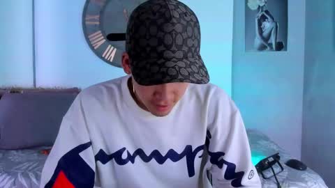 Snapshot of mike_0233 chatting on 01-07-25, 03:35 Mike 0233 online show from 01-07-25, 03:35