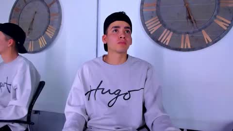 Snapshot of mike_0233 chatting on 01-10-25, 08:07 Mike 0233 online show from 01-10-25, 08:07