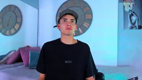 Snapshot of mike_0233 chatting on 01-17-25, 03:34 Mike 0233 online show from 01-17-25, 03:34