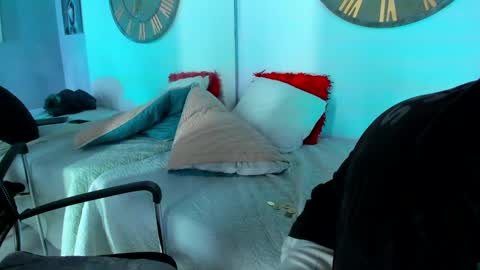 Snapshot of mike_0233 chatting on 01-19-25, 07:36 Mike 0233 online show from 01-19-25, 07:36