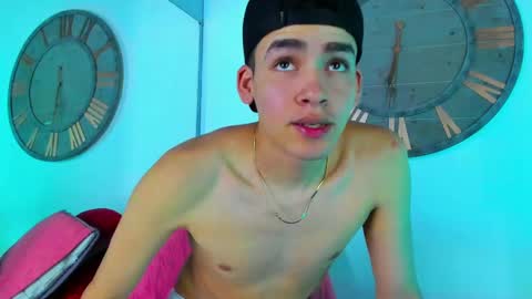 Snapshot of mike_0233 chatting on 01-21-25, 07:37 Mike 0233 online show from 01-21-25, 07:37