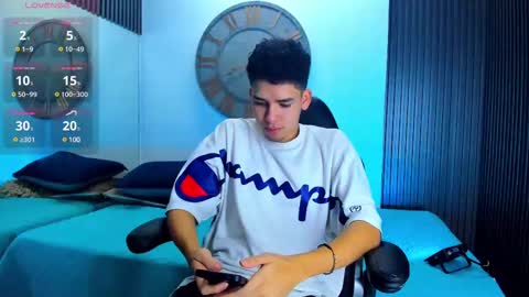 Snapshot of mike_0233 chatting on 02-13-25, 04:11 Mike 0233 online show from 02-13-25, 04:11