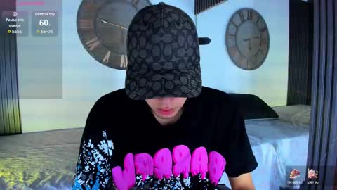 Snapshot of mike_0233 chatting on 03-04-25, 04:27 Mike 0233 online show from 03-04-25, 04:27