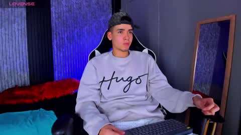 Snapshot of mike_0233 chatting on 03-07-25, 04:13 Mike 0233 online show from 03-07-25, 04:13