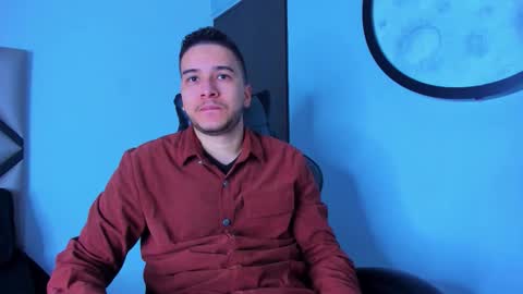 Snapshot of mike_256 chatting on 11-20-25, 12:05 Mike online show from 11-20-25, 12:05