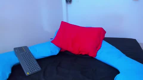 Mike  online show from 02-10-25, 04:47