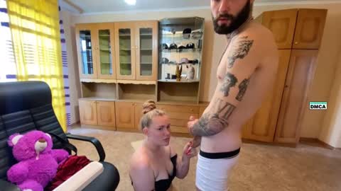 Snapshot of mike_and_anna_ chatting on 02-23-25, 06:23 Mike and anna online show from 02-23-25, 06:23