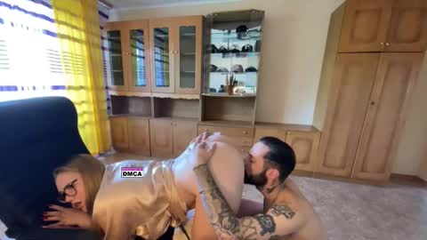 Snapshot of mike_and_anna_ chatting on 09-21-25, 12:40 Mike and anna online show from 09-21-25, 12:40