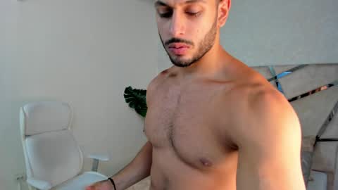 Snapshot of mike_belle chatting on 12-10-24, 10:37 Mike Belle online show from 12-10-24, 10:37