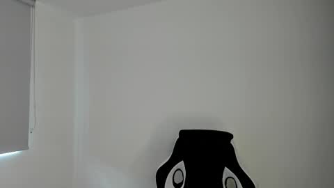 Snapshot of mike_belle chatting on 01-06-26, 02:54 Mike Belle online show from 01-06-26, 02:54