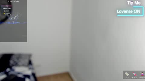 Snapshot of mike_belle chatting on 02-10-26, 11:09 Mike Belle online show from 02-10-26, 11:09