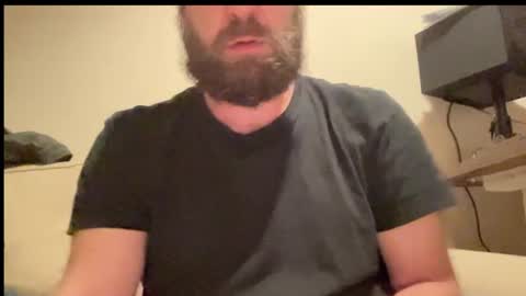 Snapshot of mike_berlin1 chatting on 06-20-26, 11:07 MIke online show from 06-20-26, 11:07