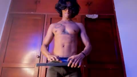 mike_d1030 online show from 04-04-26, 03:42