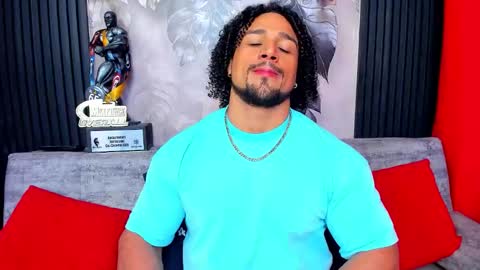   online show from 02-08-26, 05:33