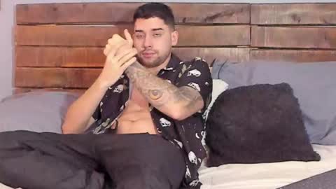 Snapshot of mike_montoya chatting on 01-16-26, 05:55 Mike Montoya online show from 01-16-26, 05:55