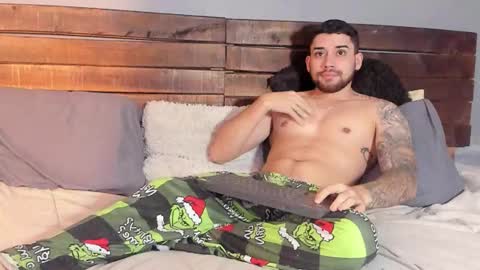 Snapshot of mike_montoya chatting on 02-12-26, 02:39 Mike Montoya online show from 02-12-26, 02:39