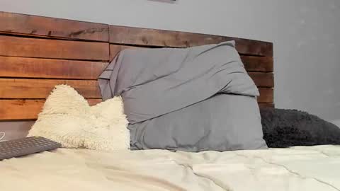 Snapshot of mike_montoya chatting on 02-14-26, 04:31 Mike Montoya online show from 02-14-26, 04:31