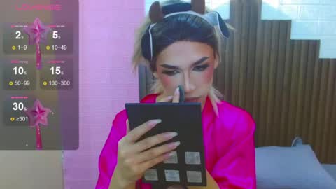 Snapshot of mike_nour chatting on 09-25-25, 03:10 IM MIKE online show from 09-25-25, 03:10