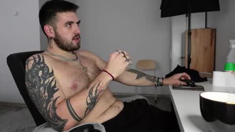 Snapshot of mike_platano chatting on 09-13-25, 12:38 MIKE PLATANO online show from 09-13-25, 12:38